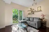 214 5211 IRMIN STREET - thumbnail 2