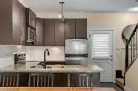 214 5211 IRMIN STREET - thumbnail 10