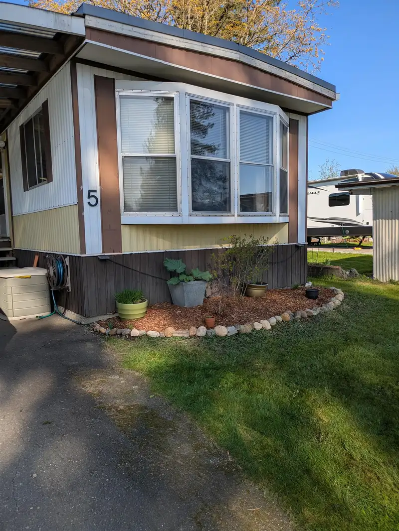 5 23141 72 AVENUE - photo 3 of 29