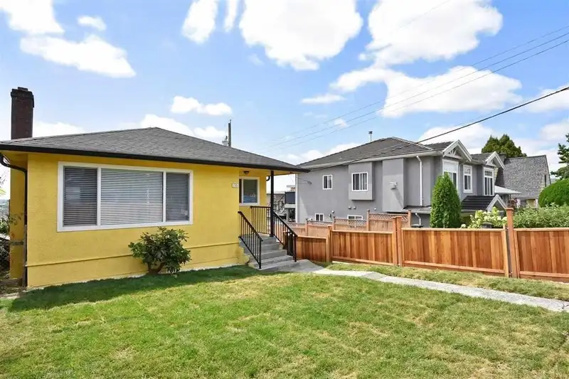776 E 63RD AVENUE - photo 3 of 19