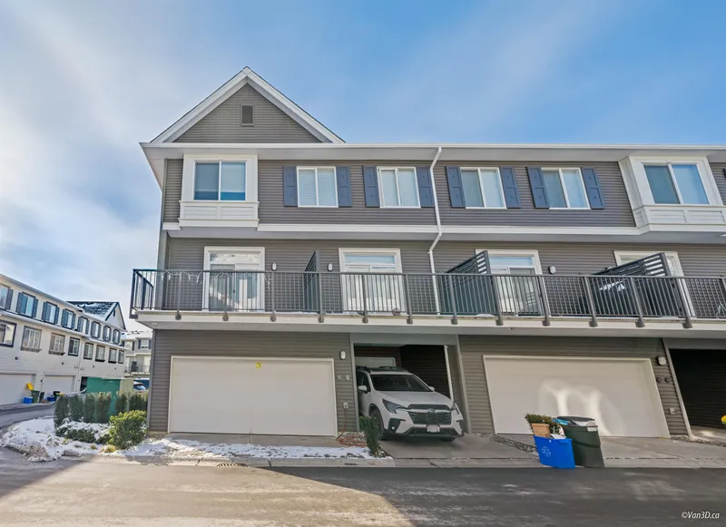 57 15778 85 AVENUE - photo 1 of 25