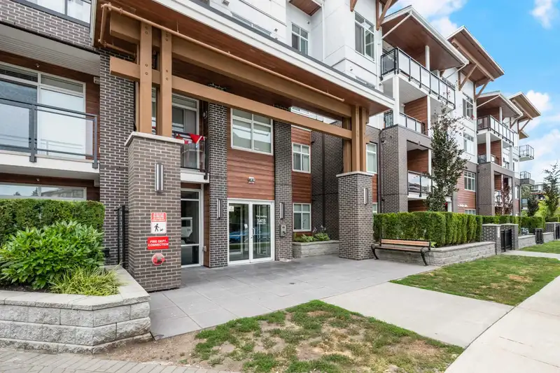 111 5415 BRYDON CRESCENT - photo 3 of 40