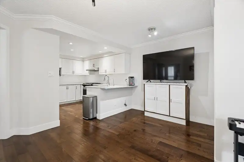 21 6578 121 STREET - photo 4 of 30