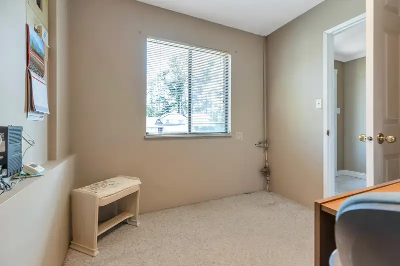 10981 63 AVENUE - photo 4 of 40