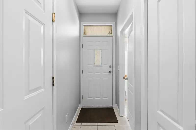 25 8289 121A STREET - photo 4 of 35