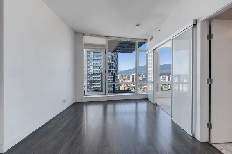 3501 1283 HOWE STREET - photo 1 of 19