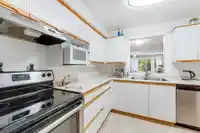 205 6860 RUMBLE STREET - thumbnail 17