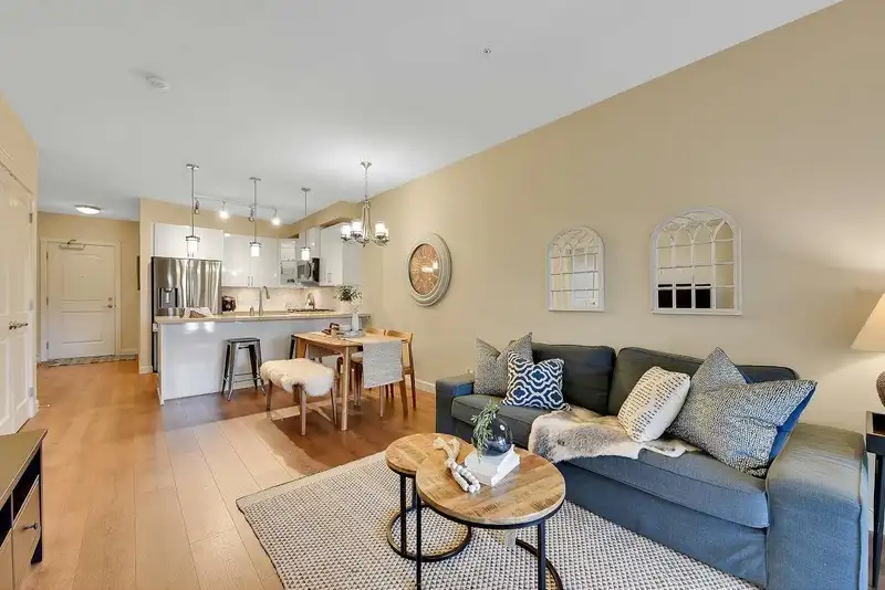 407 20367 85 AVENUE - photo 1 of 35