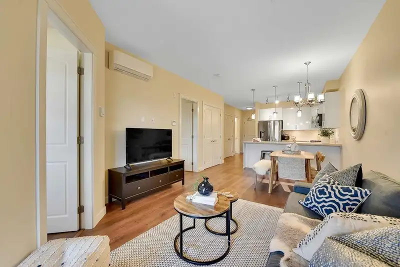 407 20367 85 AVENUE - photo 3 of 35