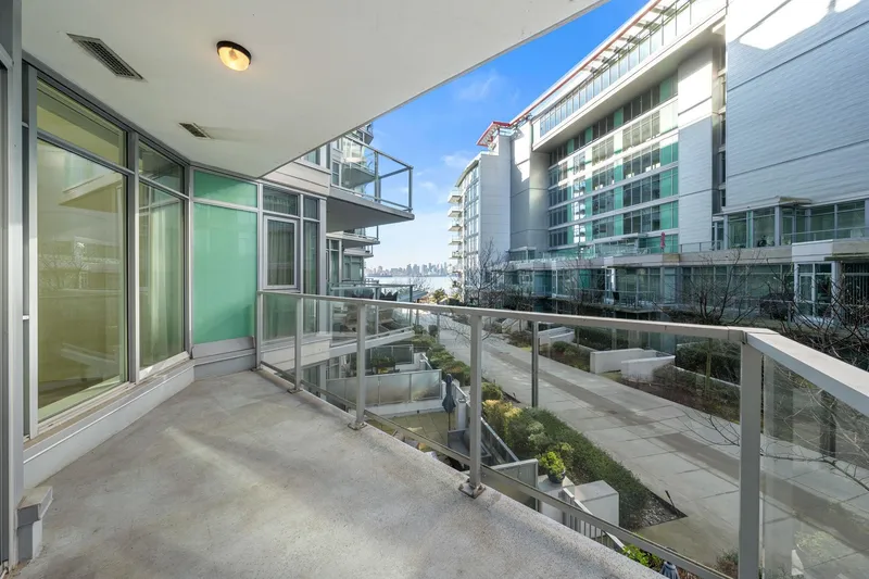 208 199 VICTORY SHIP WAY - photo 4 of 25