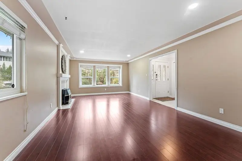 15473 27A AVENUE - photo 3 of 25