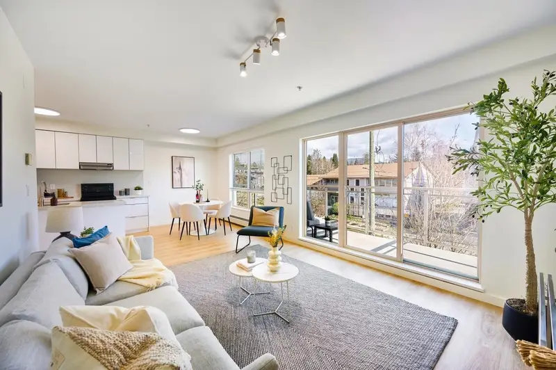 311 1033 ST. GEORGES AVENUE - photo 1 of 25