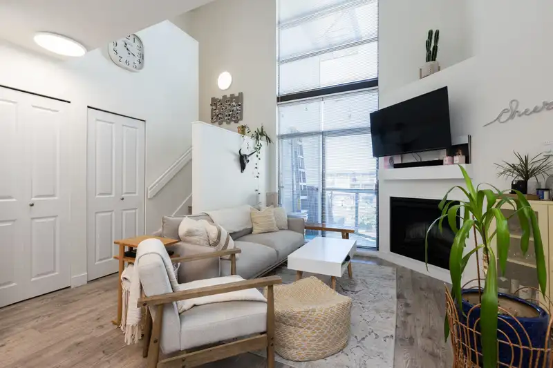 439 10838 CITY PARKWAY - photo 4 of 28