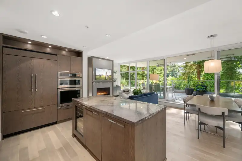 308 1501 VIDAL STREET - photo 1 of 40