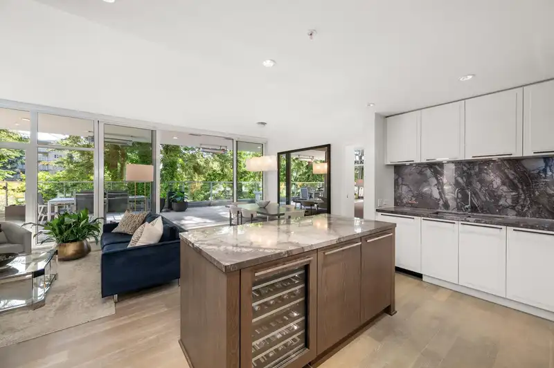 308 1501 VIDAL STREET - photo 4 of 40