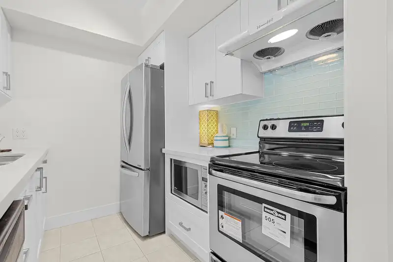 302 8871 LANSDOWNE ROAD - photo 2 of 33