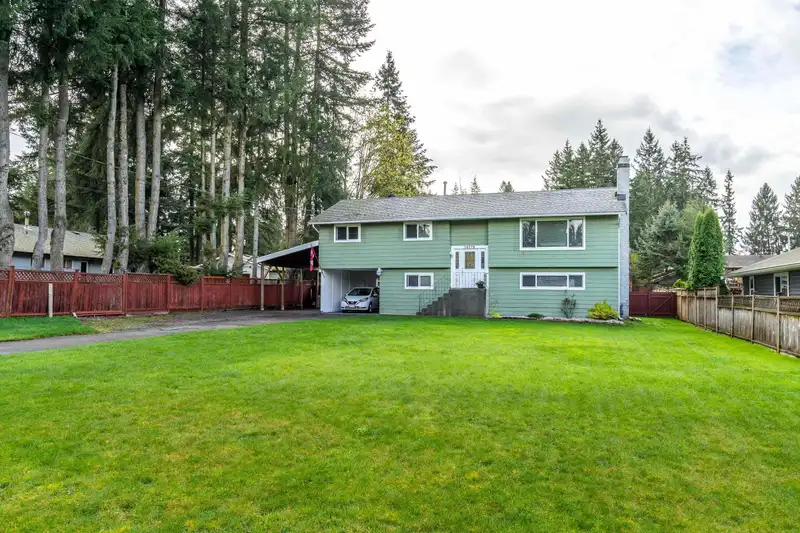 20376 37A AVENUE - photo 3 of 40