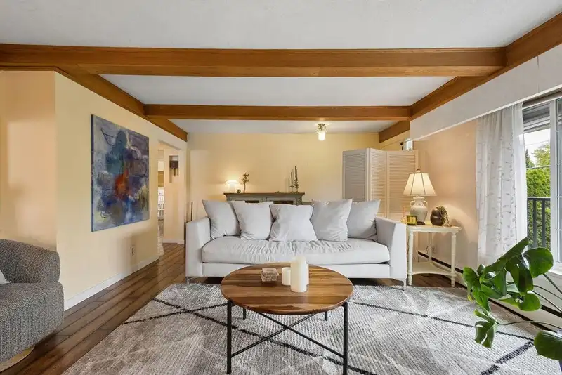 960 CLIFF AVENUE - photo 4 of 34
