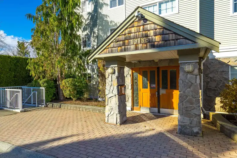 414 10188 155 STREET - photo 4 of 38