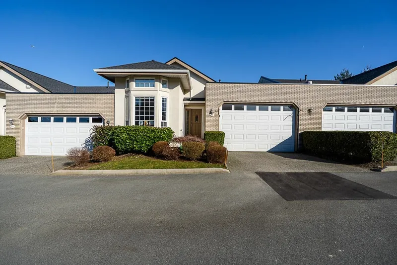 16 31450 SPUR AVENUE - photo 2 of 25