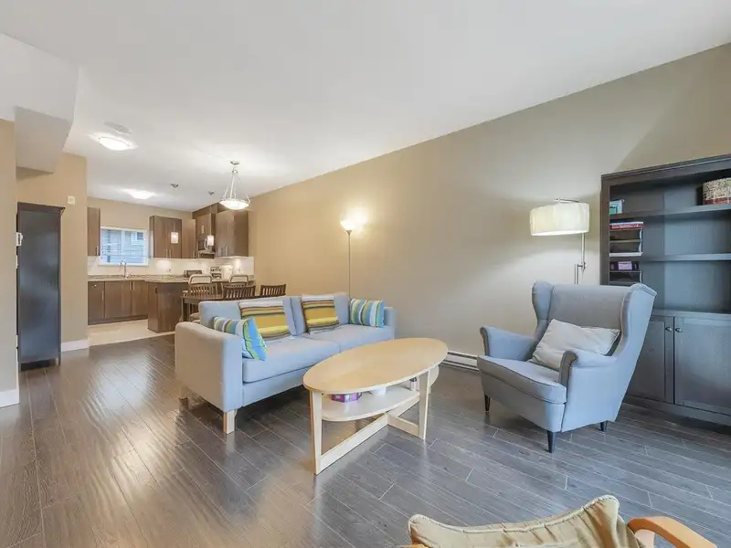 226 3888 NORFOLK STREET - photo 4 of 21