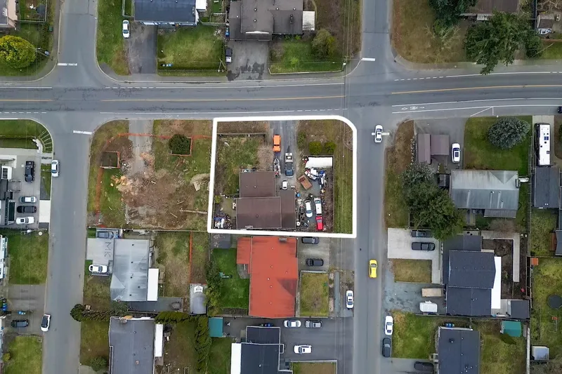 32555 BEVAN AVENUE - photo 1 of 21