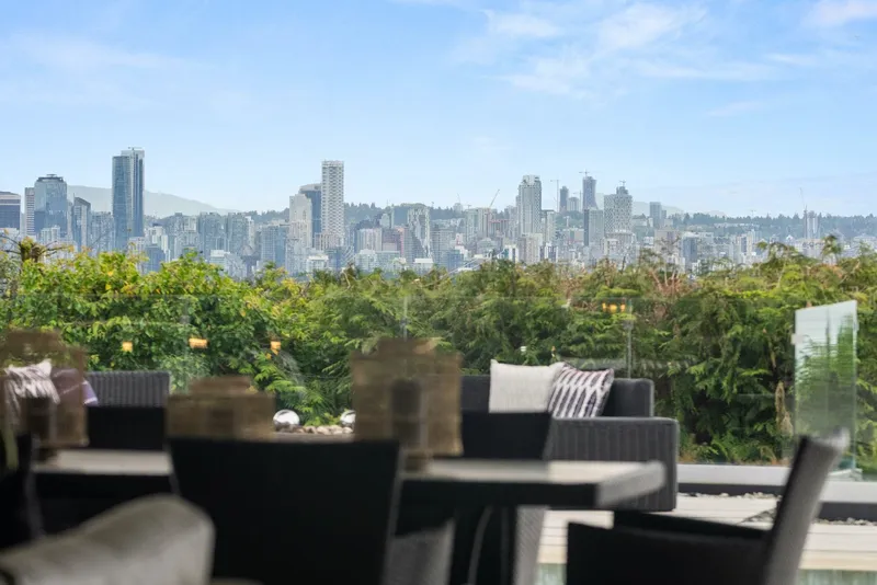 1265 QUEENS AVENUE - photo 2 of 25