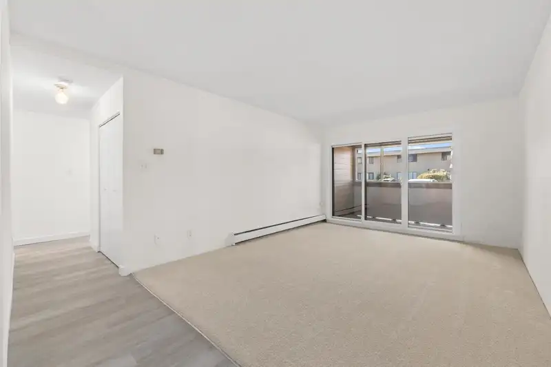 101 3411 SPRINGFIELD DRIVE - photo 2 of 26