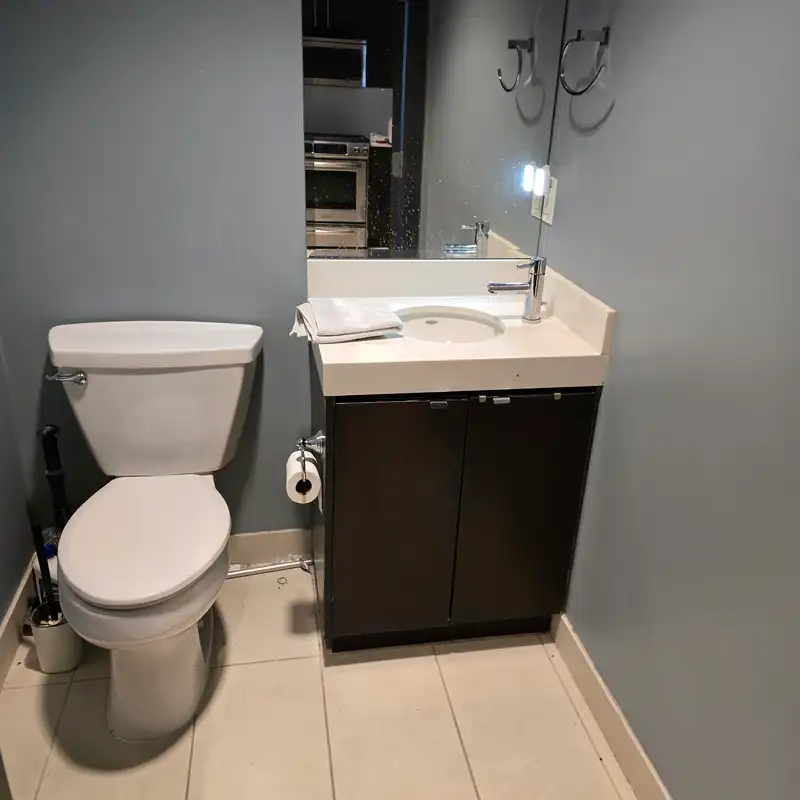 102 1088 W 14TH AVENUE - photo 4 of 21