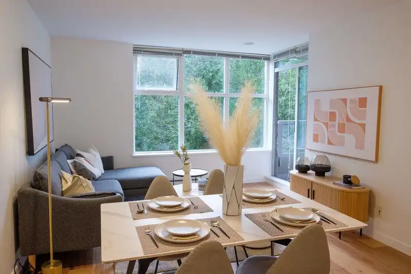 403 9232 UNIVERSITY CRESCENT - photo 1 of 30