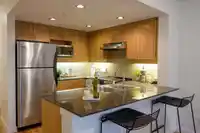 403 9232 UNIVERSITY CRESCENT - thumbnail 4