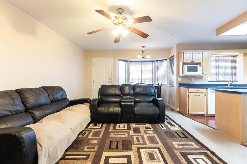 14312 69A AVENUE - photo 4 of 25