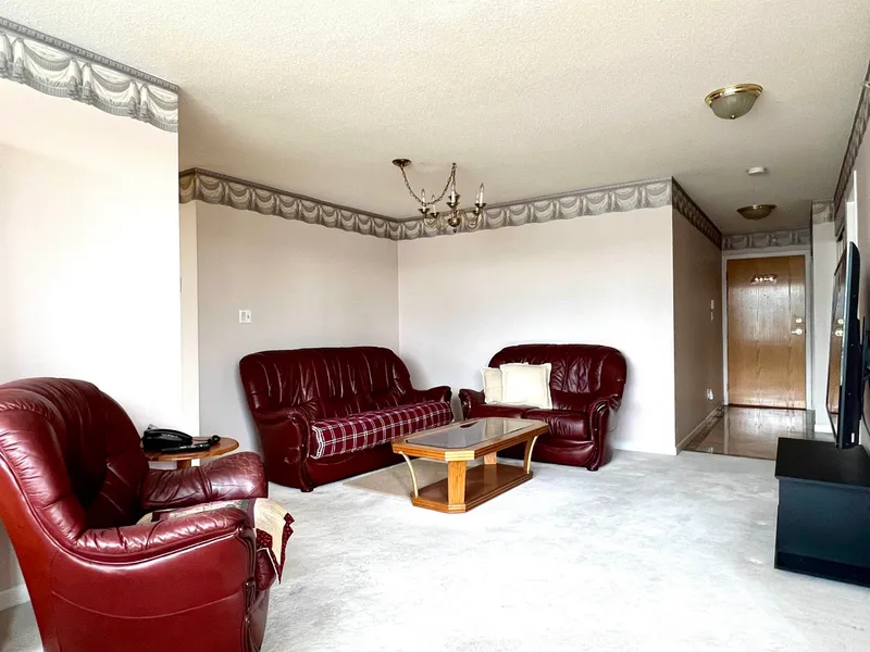 501 8238 SABA ROAD - photo 2 of 18