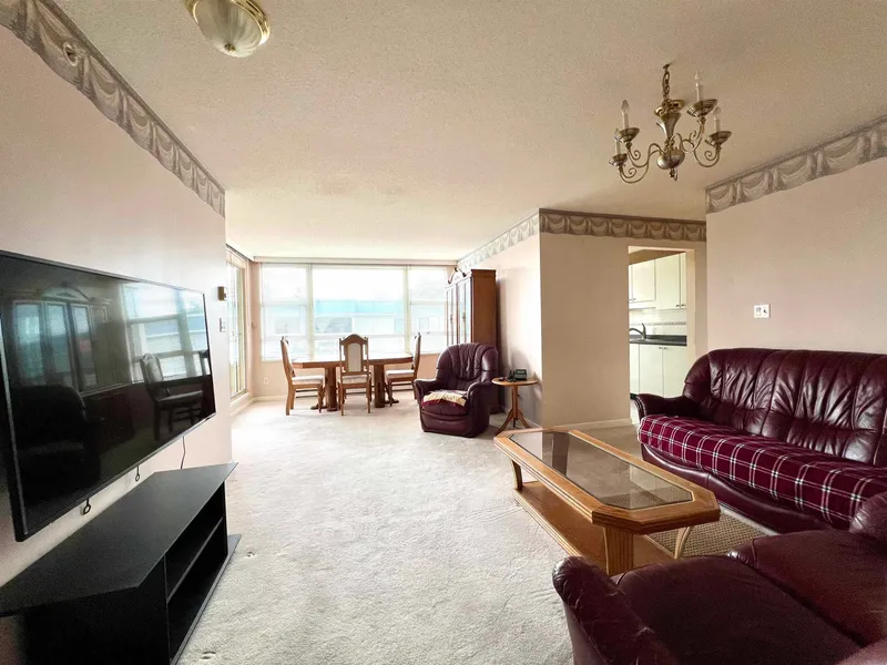 501 8238 SABA ROAD - photo 4 of 18