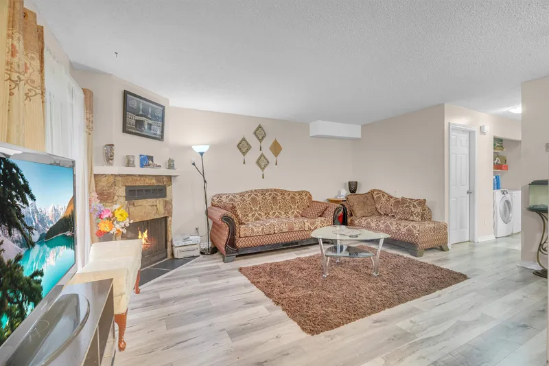 102 7150 133 STREET - photo 4 of 25