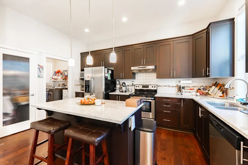 16919 79 AVENUE - photo 4 of 25