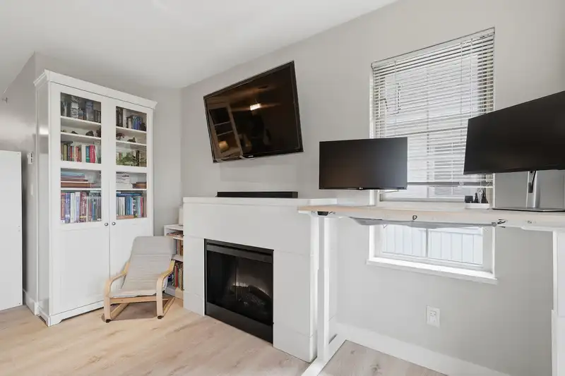 403 2088 BETA AVENUE - photo 4 of 30
