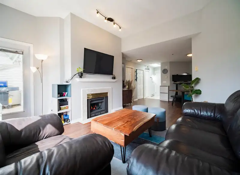 419 2960 PRINCESS CRESCENT - photo 1 of 16