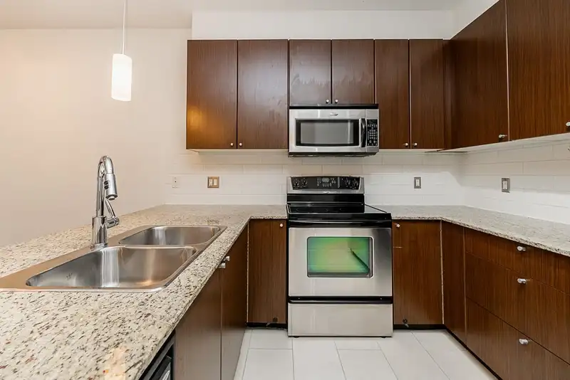 311 2484 WILSON AVENUE - photo 4 of 28
