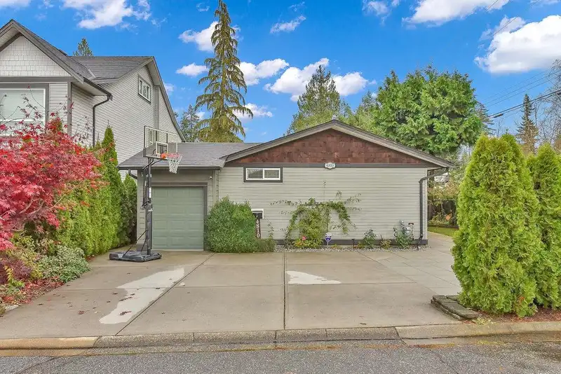 4810 201 STREET - photo 3 of 40