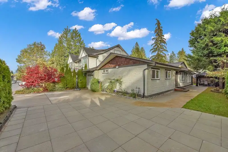 4810 201 STREET - photo 4 of 40