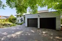 2234 PALMERSTON AVENUE - thumbnail 4