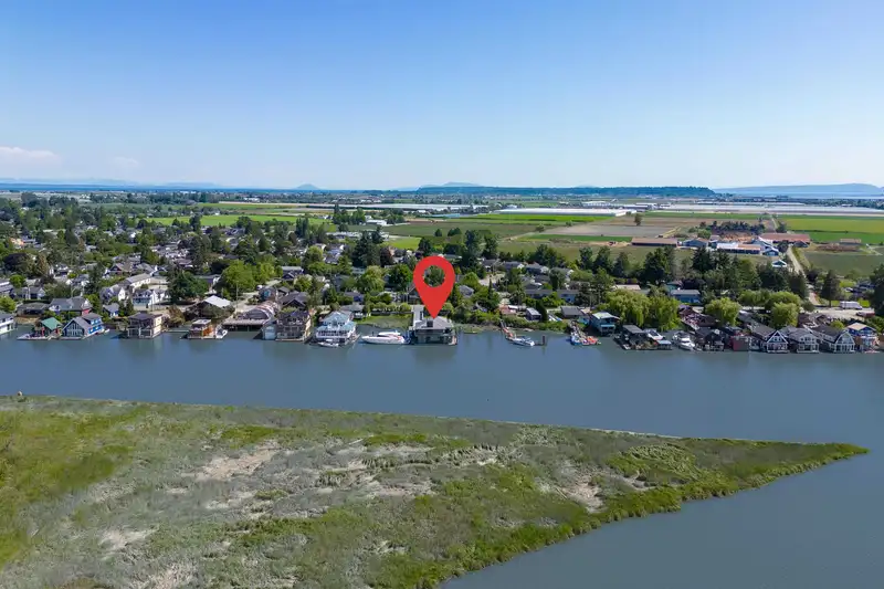 4379 W RIVER ROAD - photo 3 of 40