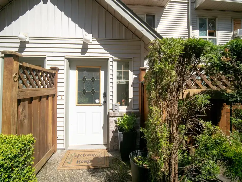 6 2378 RINDALL AVENUE - photo 2 of 11