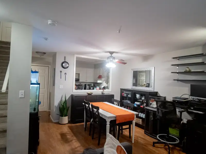 6 2378 RINDALL AVENUE - photo 3 of 11