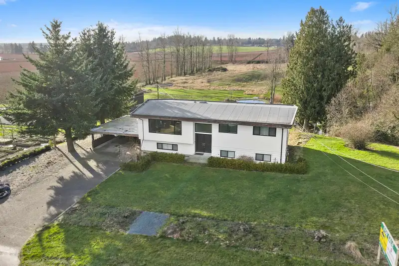 681 BRADNER ROAD - photo 4 of 40