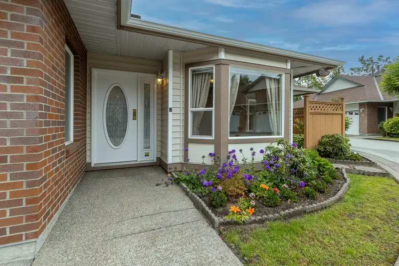 6 18939 65 AVENUE - photo 4 of 40