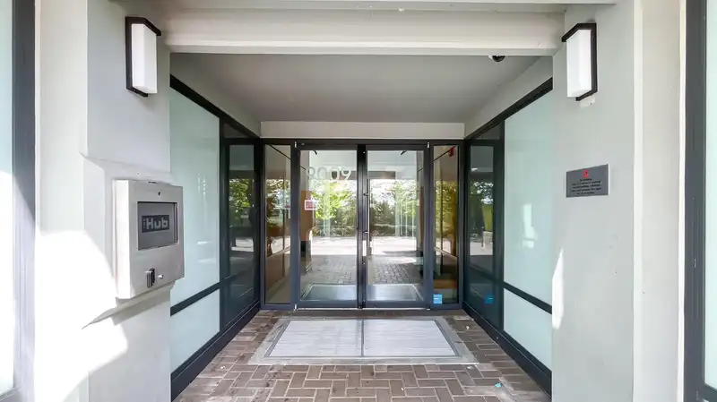 607 9009 CORNERSTONE MEWS - photo 4 of 30