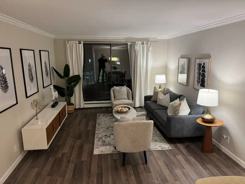 314 1740 SOUTHMERE CRESCENT - photo 2 of 21