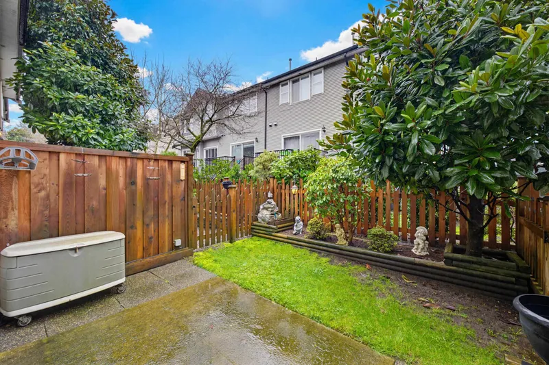 55 8737 161 STREET - photo 3 of 25